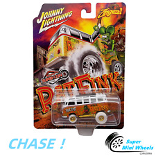 Chase Johnny Lightning 164 - Zinger 1965 Volkswagen Samba Bus- Supercon