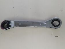 Mac Tools Usa  Row20222 58 X 1116 Offset Ratcheting 6 Point Box Wrench