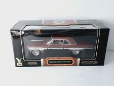 Road Signature - 1962 Oldsmobile Starfire Red - 118 Diecast With Coin