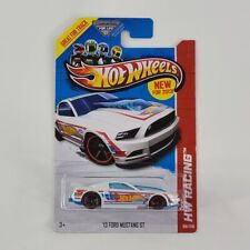 Hot Wheels - 13 Ford Mustang Gt White New For 2013