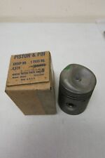 Vintage Gm Engine Piston And Pin Fit 41-50 Buick 40 50 1393029