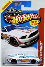 Hot Wheels 2013 Ford Mustang Gt Hw City 2013 Series X1869 New Nrfp White 164