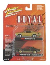 Johnny Lightning 164 Royal Pontiac 2-pack Special Version A R2